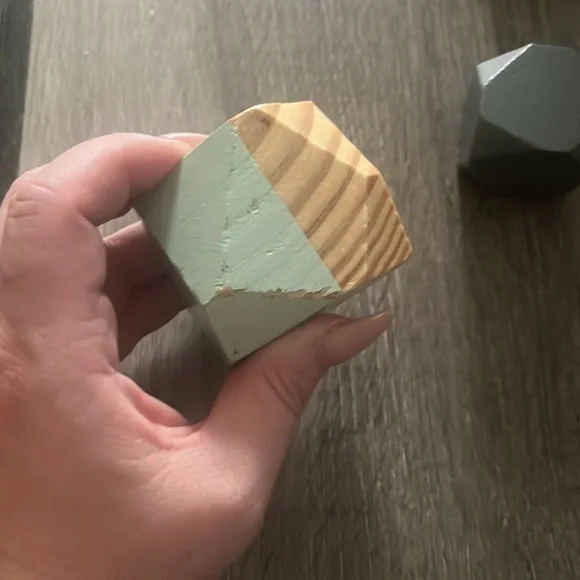 Balance Rocks 🪨⚖️ - Picture 2 of 5